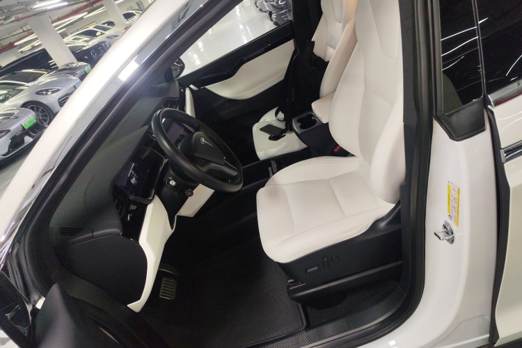 特斯拉 Model X 2019款 长续航版中控内饰19