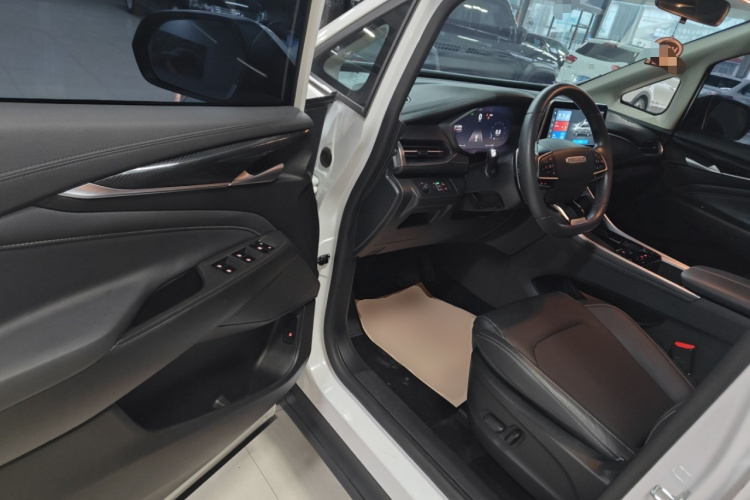上汽大通MAXUS 大通G50 2023款 PLUS 1.5T 自动适航版中控内饰20