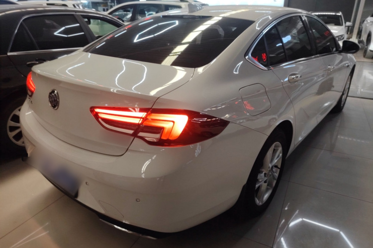 别克 君威 2020款 552T 豪华型车身外观7