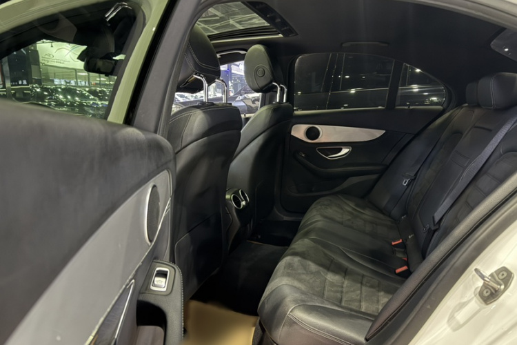 奔驰C级 2017款 C 200 运动版中控内饰7003