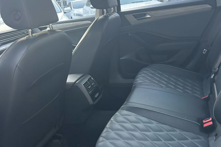 大众 速腾 2023款 200TSI DSG超越版中控内饰7003