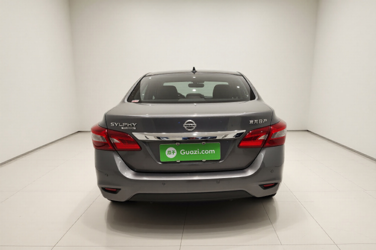 日产 轩逸 2022款 经典 1.6XE CVT舒适版车身外观6