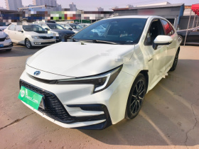 丰田 雷凌 2023款 智能电混双擎 1.8L 运动版