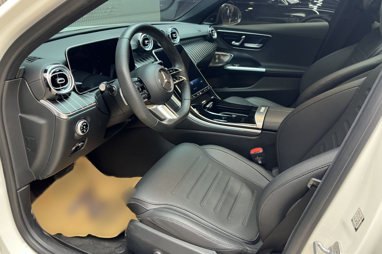 奔驰C级 2025款 C 260 L 皓夜运动版中控内饰7006