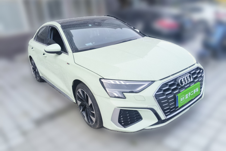 奥迪A3 2022款 A3L Limousine 35 TFSI 时尚运动型车身外观3