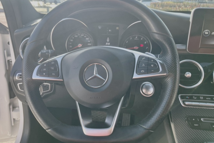 奔驰C级 2016款 C 200 运动版中控内饰7003