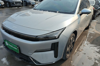 吉利银河 银河L6 2025款 EM-i 140km 星舰版