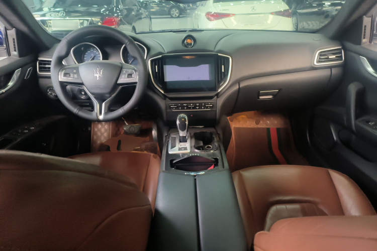 玛莎拉蒂 Ghibli 2014款 3.0T 标准版中控内饰12