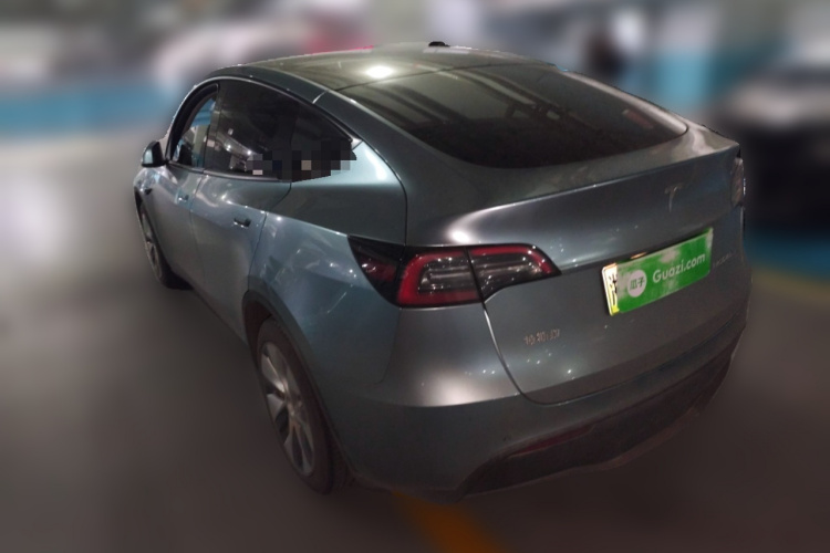 特斯拉 Model Y 2023款 后轮驱动版车身外观5
