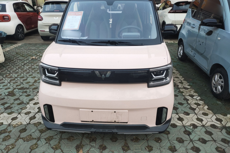 五菱汽车 宏光MINIEV 2022款 GAMEBOY 200km 玩乐款 磷酸铁锂车身外观2