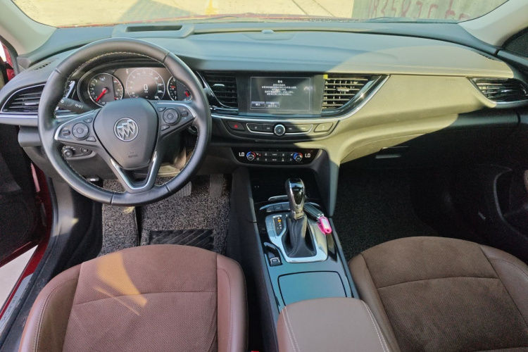 别克 君威 2017款 28T 尊享型中控内饰12