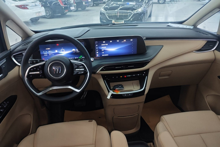 别克GL8新能源 2025款 陆尚 尊享版 7座中控内饰12