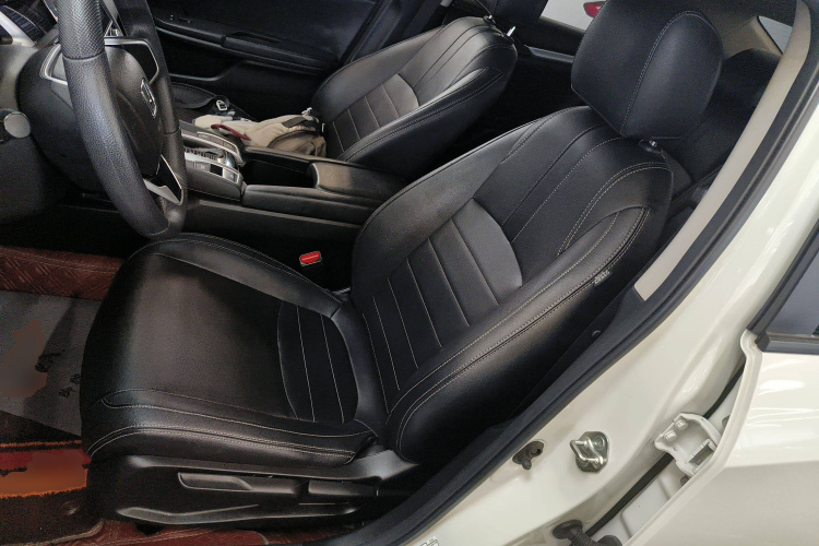 本田 思域 2019款 220TURBO CVT劲动版 国VI局部细节19