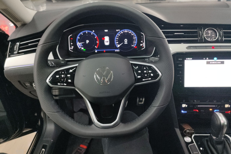 大众 迈腾 2023款 200万辆纪念版 330TSI DSG豪华型中控内饰13