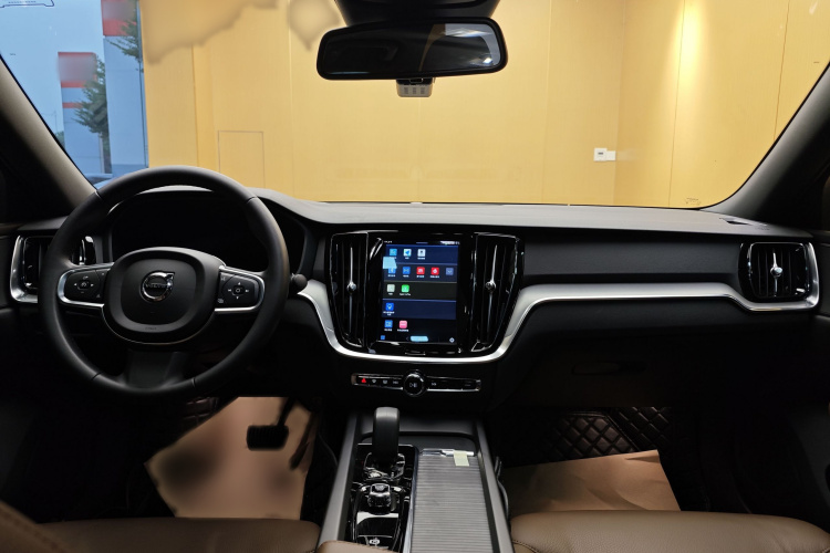 沃尔沃S60 2024款 B4 智逸豪华版中控内饰7011