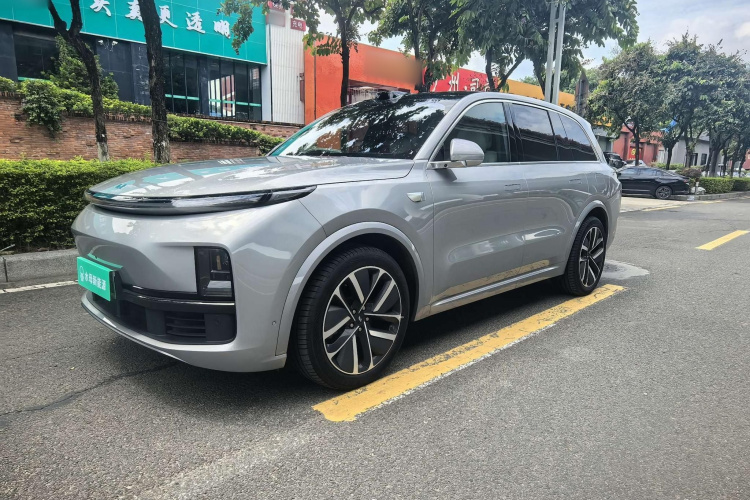 理想汽车 理想L8 2024款 Ultra车身外观1