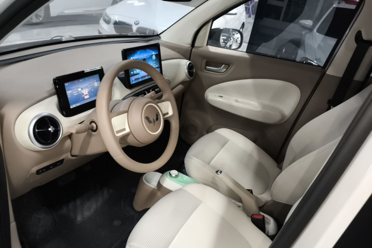 五菱汽车 宏光MINIEV 2025款 四门版 进阶款中控内饰20