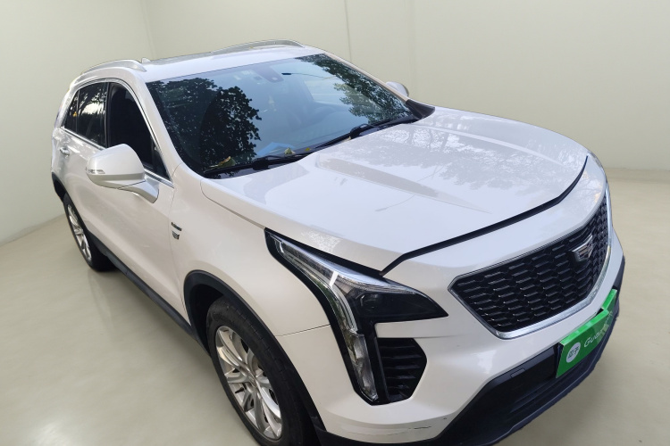 凯迪拉克XT4 2023款 28T 两驱风尚型车身外观3