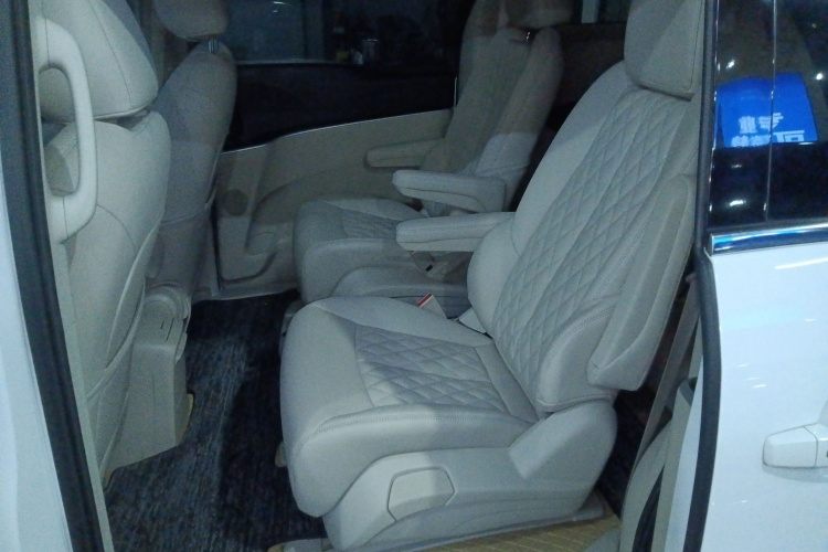 别克GL8 2023款 陆上公务舱 智享型中控内饰21