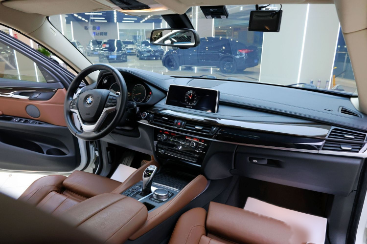 宝马X6 2017款 xDrive35i 豪华型中控内饰7004