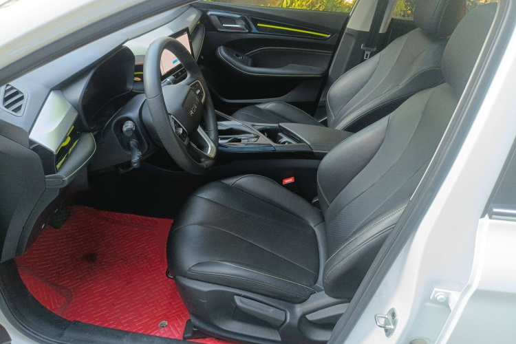 荣威i5 2021款 改款 1.5L CVT钻石版局部细节19