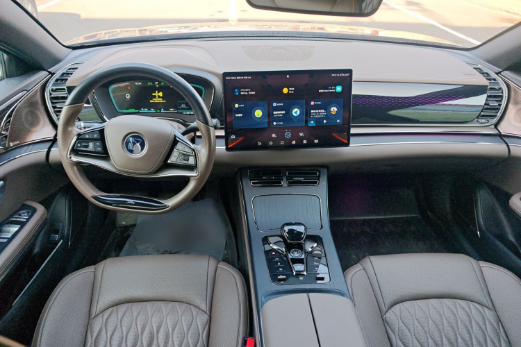 比亚迪 汉 2020款 DM 四驱性能版尊贵型中控内饰7003