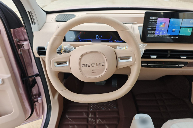 吉利银河 2024款 熊猫mini 200km 耐力熊中控内饰13