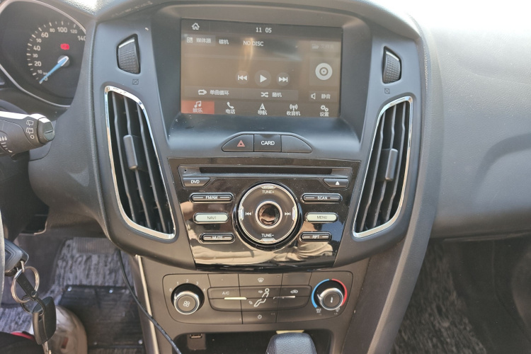 福特 福克斯 2017款 两厢 1.6L 自动舒适型智行版局部细节16