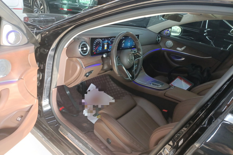 奔驰E级 2022款 E 260 L中控内饰7003
