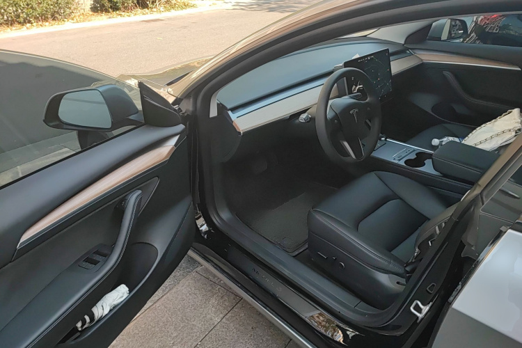 特斯拉 Model 3 2022款 后轮驱动版中控内饰7003