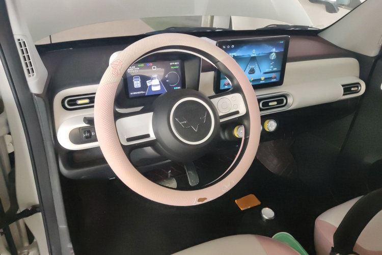 五菱汽车 宏光MINIEV 2024款 第三代 215km 青春版中控内饰12