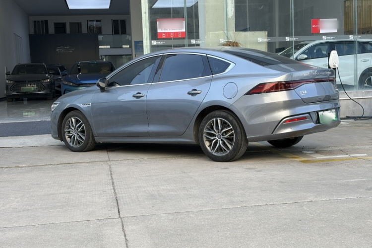 比亚迪 秦PLUS 2021款 DM-i 55KM 旗舰型车身外观6002