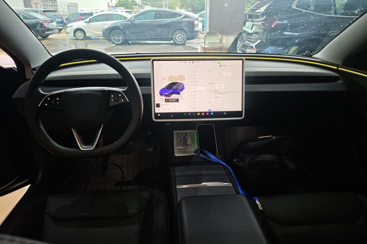 特斯拉 Model 3 2023款 后轮驱动版中控内饰12
