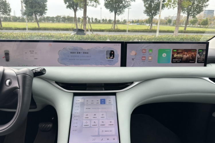 智己汽车 智己LS6 2023款 Max 超强性能版局部细节16