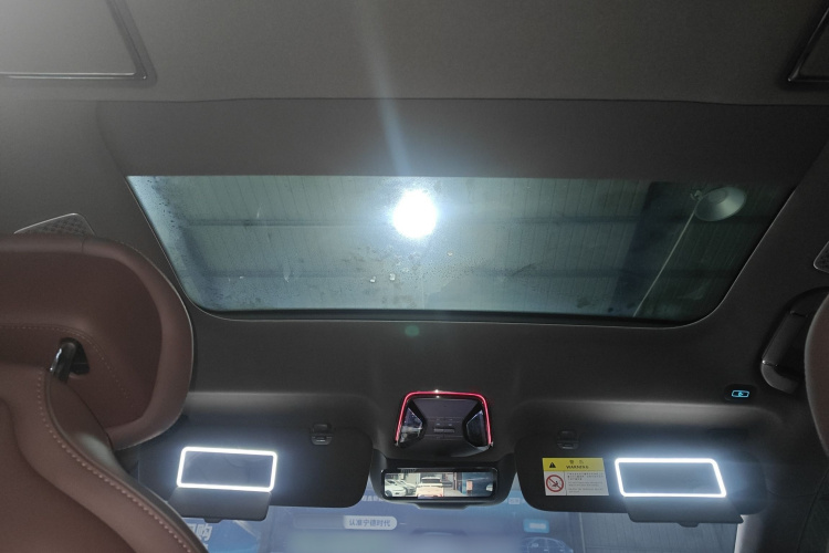 腾势Z9GT 2024款 1100四驱Ultra版局部细节22