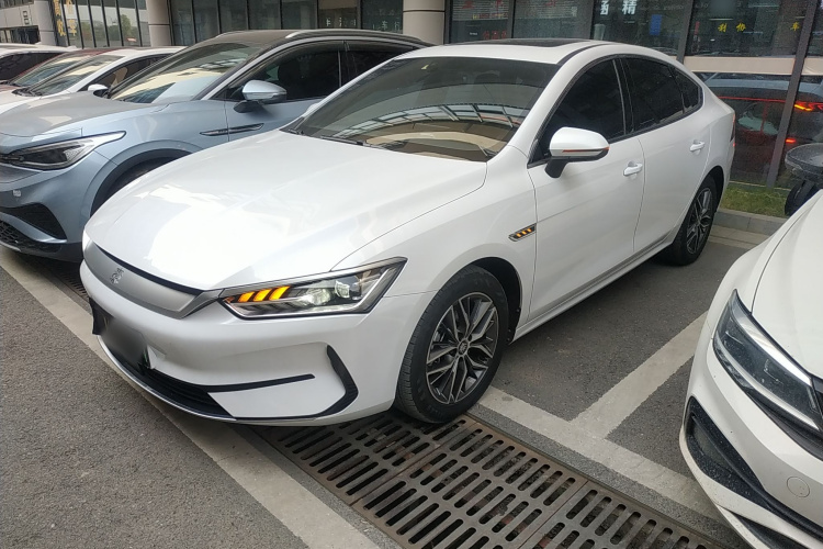 比亚迪 秦PLUS 2021款 EV 500KM 豪华型车身外观4