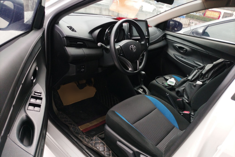 丰田 威驰 2021款 1.5L CVT创行版中控内饰20
