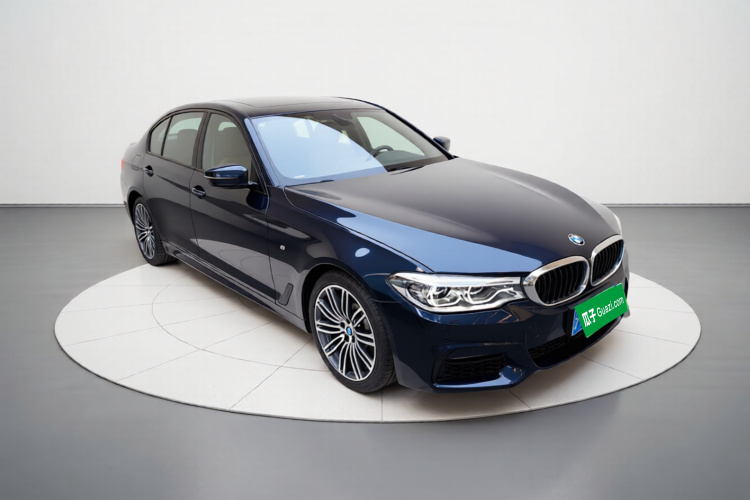 宝马5系 2018款 改款 530Li 尊享型 M运动套装车身外观3