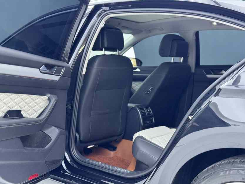 大众 迈腾 2023款 200万辆纪念版 330TSI DSG豪华型(5)