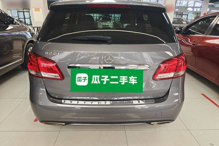 奔驰B级 2015款 B 200 动感型车身外观6