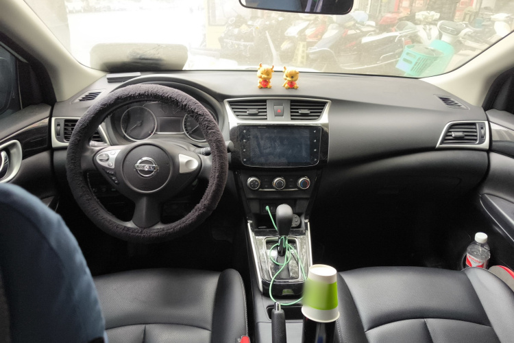 日产 轩逸 2024款 经典 1.6XL CVT豪华版中控内饰12