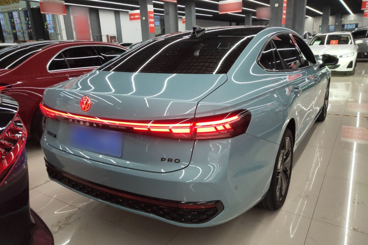 大众 帕萨特 2025款 Pro 380TSI 星空龙尊版车身外观6004