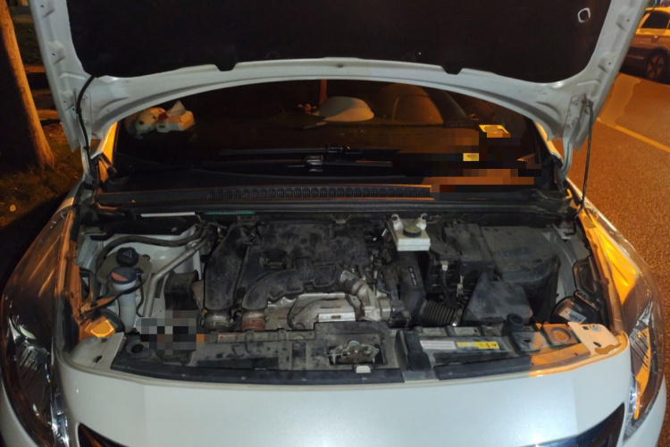 标致3008 2019款 350THP 自动领先版局部细节24