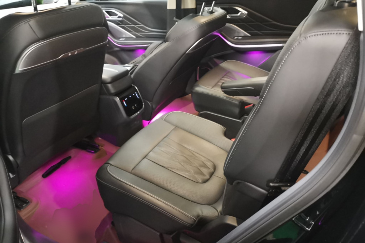 红旗HS7 PHEV 2024款 2.0T PHEV 四驱旗畅版 6座中控内饰21