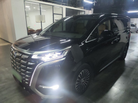 腾势D9 2022款 DM-i 970 四驱旗舰型