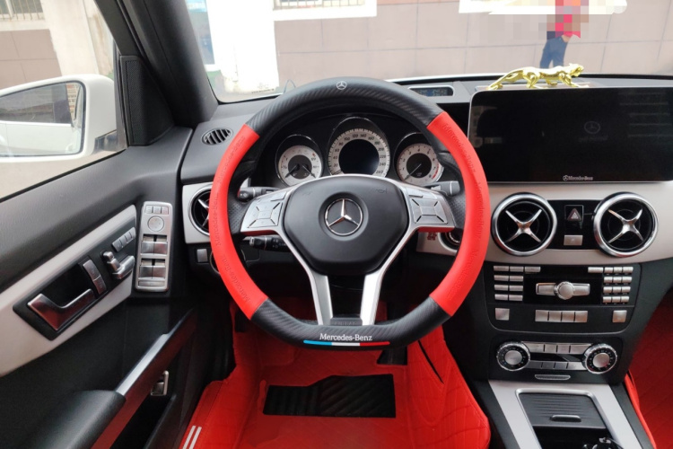 奔驰GLK级 2015款 GLK 260 4MATIC 时尚型 极致版中控内饰13