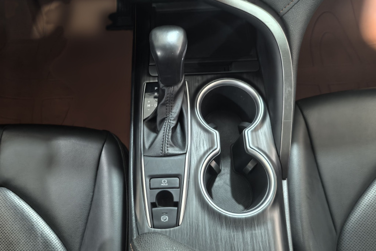 丰田 凯美瑞 2021款 2.0G 豪华版局部细节18