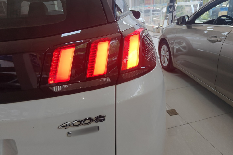 标致4008 2019款 改款 360THP 尝先版车身外观9