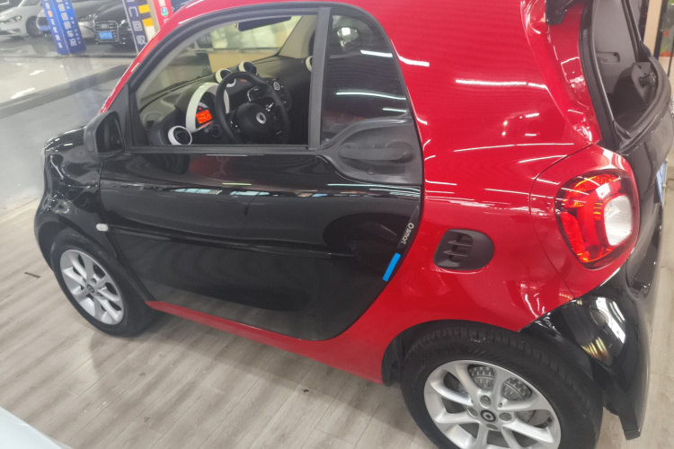 smart fortwo 2018款 1.0L 52千瓦硬顶灵动版 国V车身外观6003
