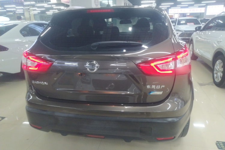 日产 逍客 2017款 2.0L CVT智享版 国V车身外观6004